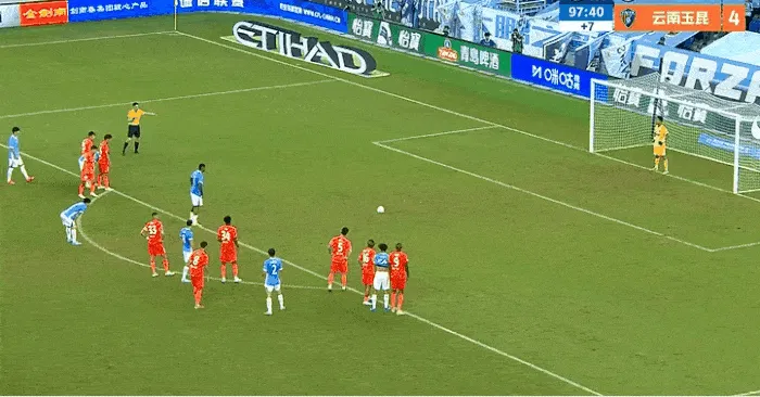 开云官方网站入口-韦斯利节奏助跑，骗过门将打进，新鹏城3-4玉昆
